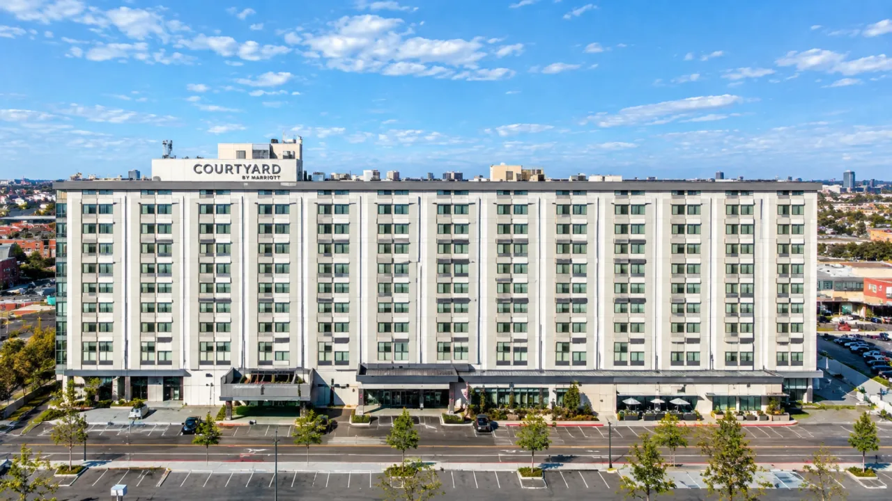 DoubleTree by Hilton New York JFK Airport