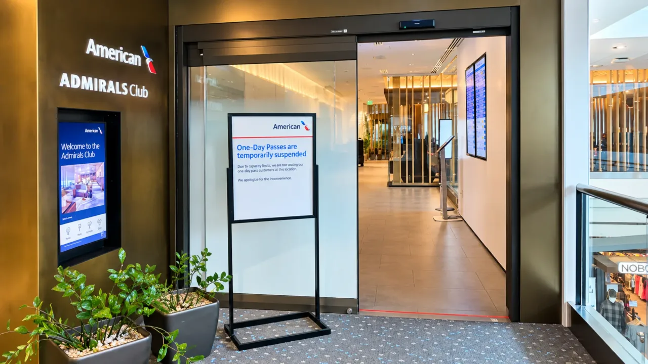 American Airlines Admirals Club - Concourse C